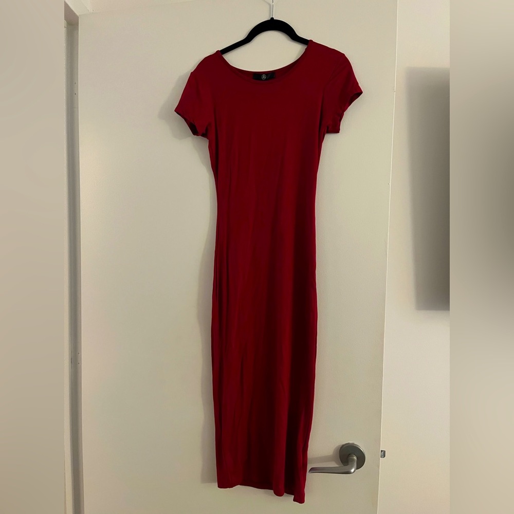 Missguided Fitted MIDI TShirt Dress